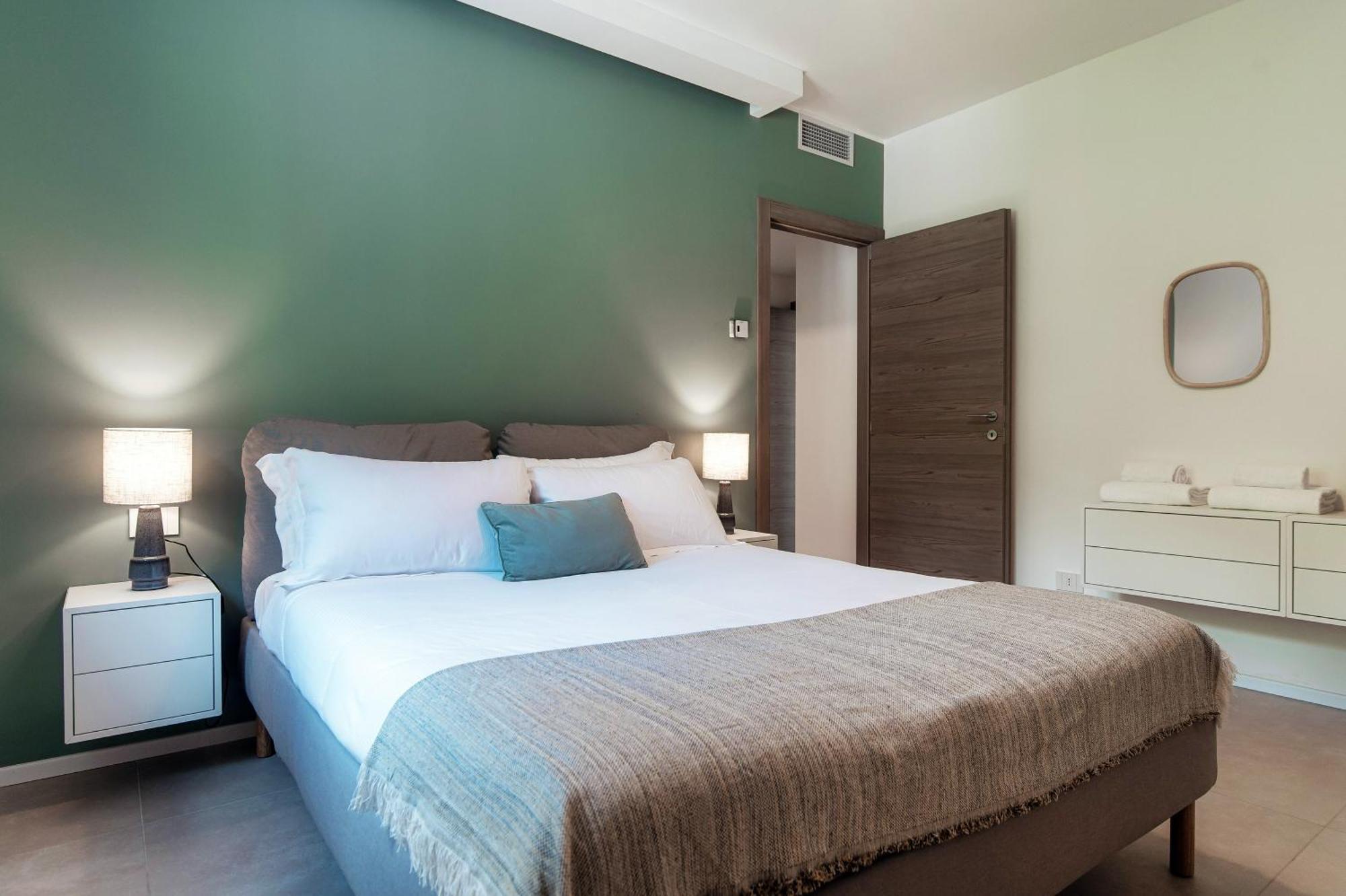 Lario Suite Apartments By Quokka 360 - With Parking Next To Como City Kültér fotó