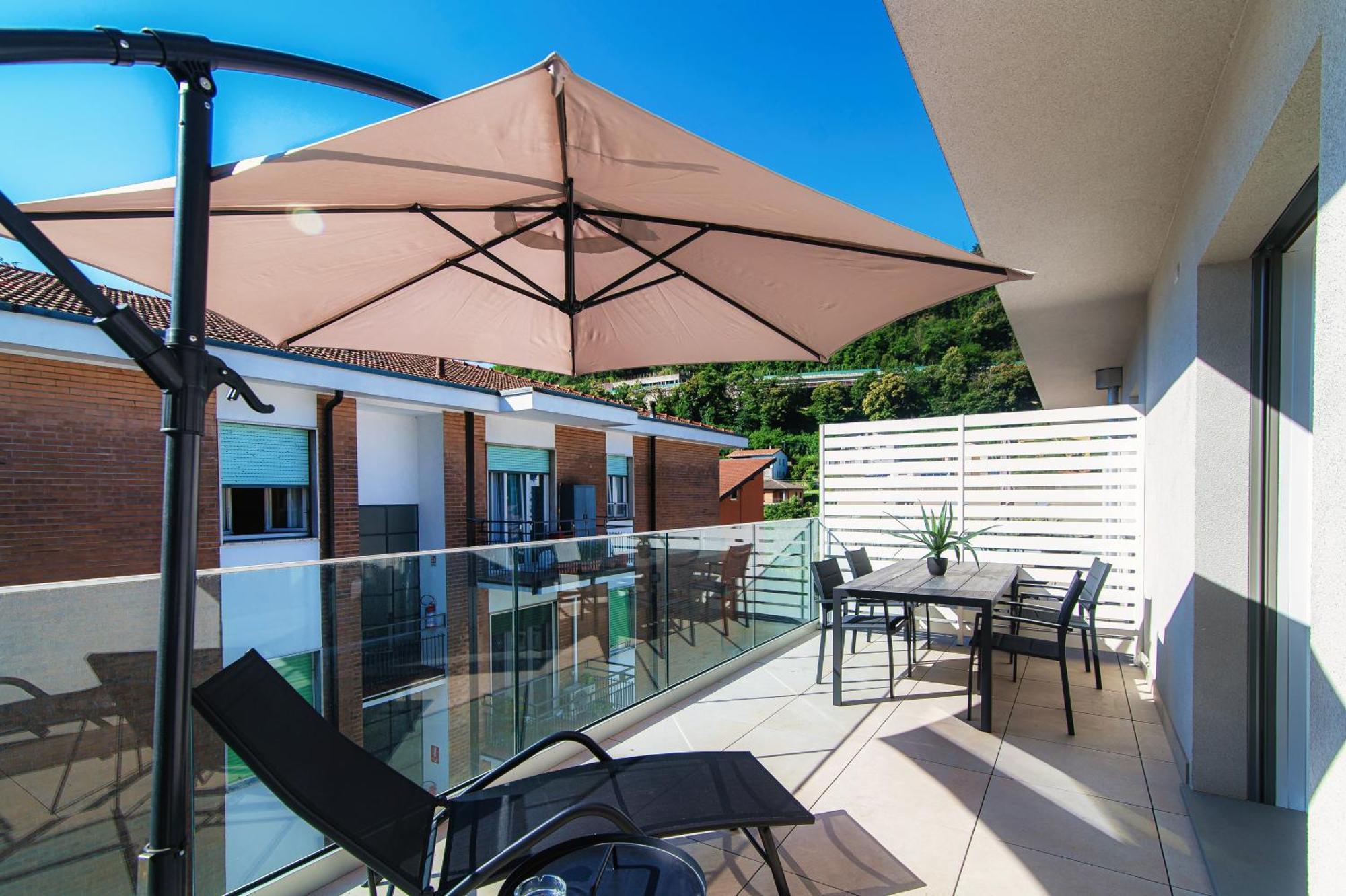 Lario Suite Apartments By Quokka 360 - With Parking Next To Como City Kültér fotó