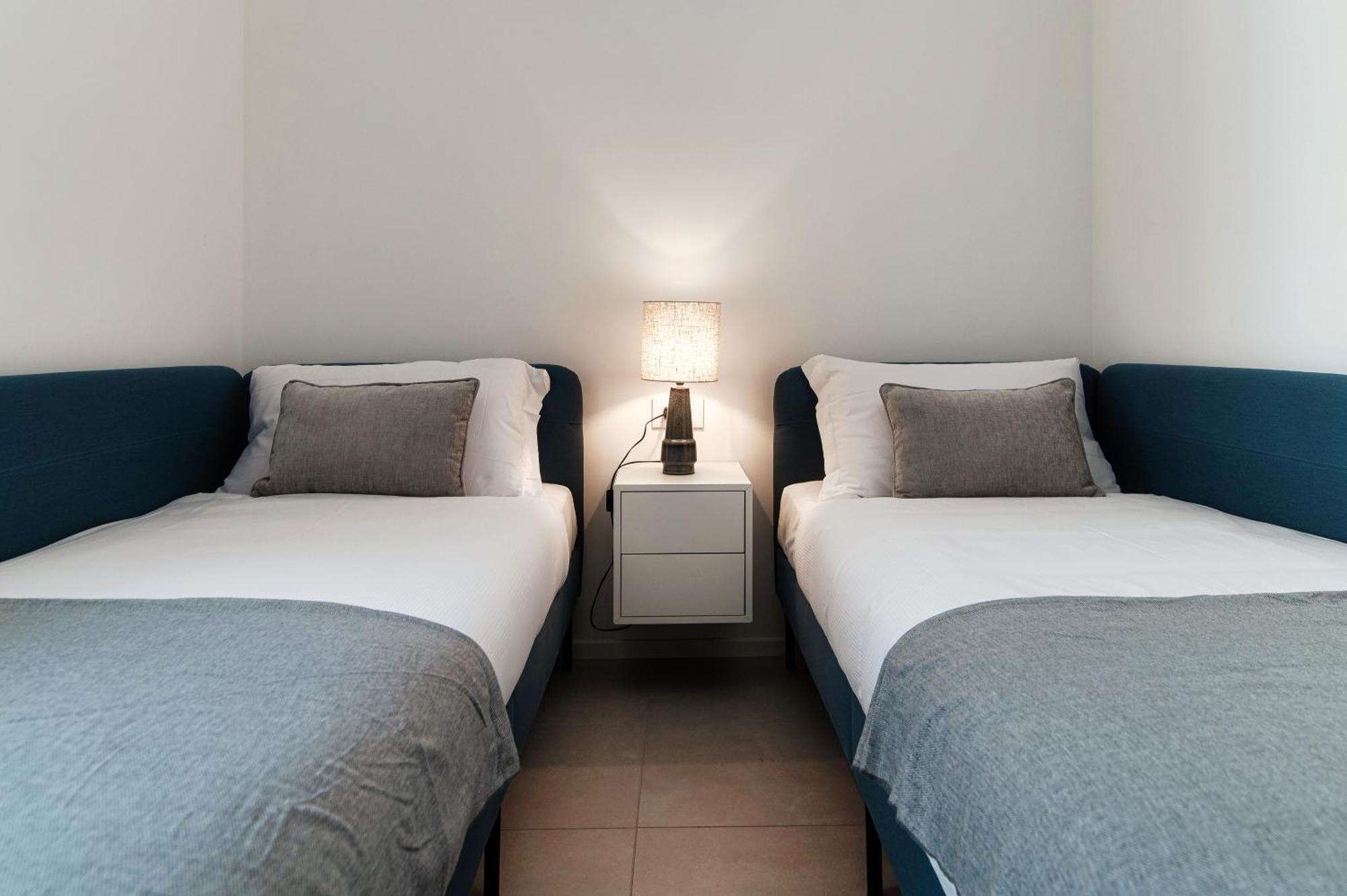 Lario Suite Apartments By Quokka 360 - With Parking Next To Como City Kültér fotó