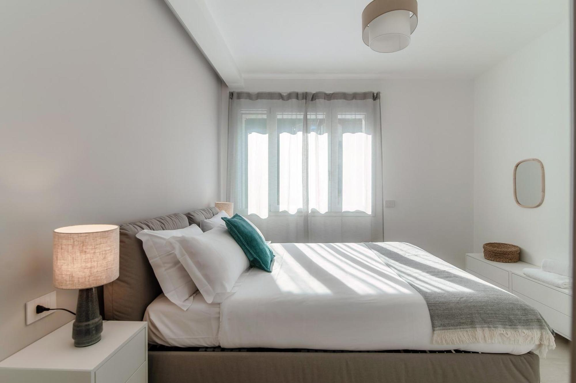 Lario Suite Apartments By Quokka 360 - With Parking Next To Como City Kültér fotó